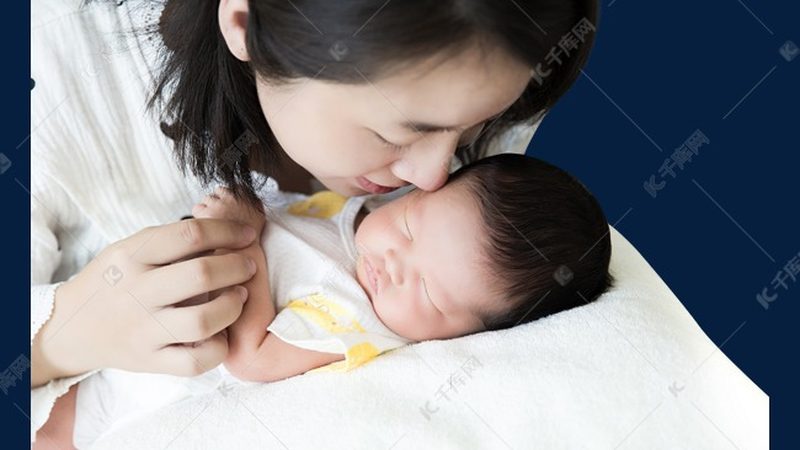 小标题：选择月嫂的注意事项