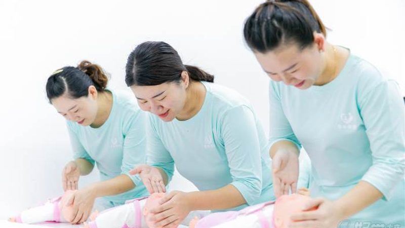 小标题：孕期肌肤变化揭秘