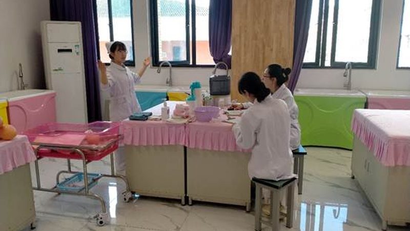 月嫂夜间护理加盟，是门好生意还是坑